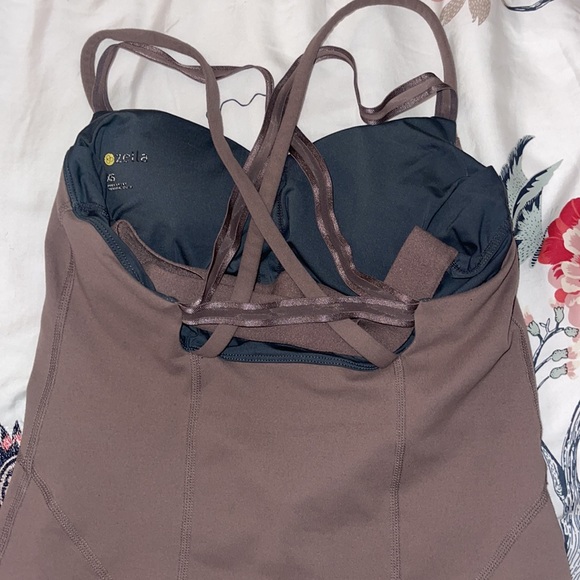 Zella womens athleisure cross back cami with built in bra - Picture 3 of 5